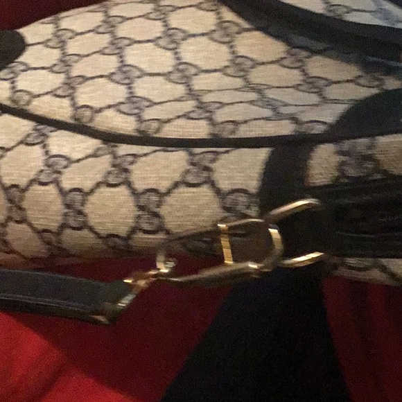 VIntage GUCCI like new large bag - Picture 9 of 10